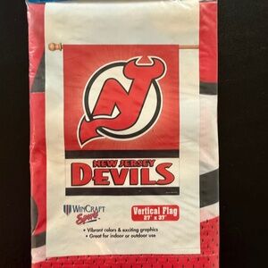 New Jersey Devils Vertical Flag – 27” x 37” (WinCraft Sports) – New in Package